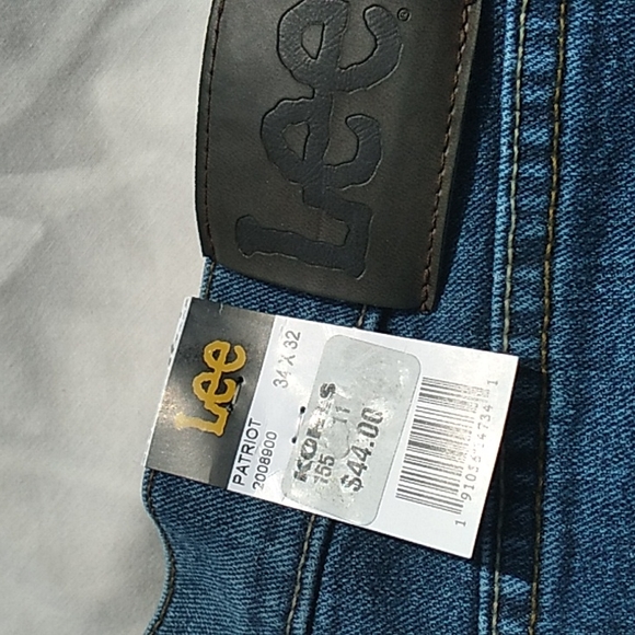 NWT Men's Lee blue jeans  size 35 x 32 *** - Picture 2 of 9